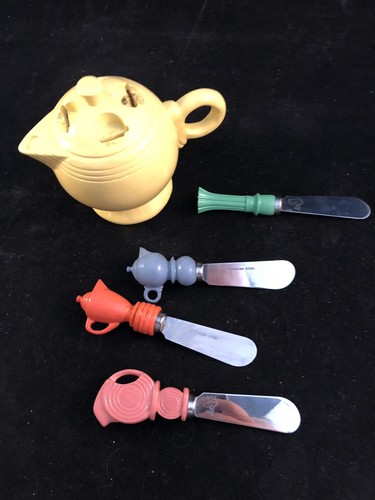 Adorable Fiesta Accessory Hostess Canape Set - Teapot Base and 4 Spreaders CUTE!