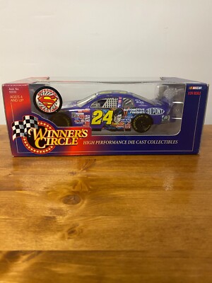 1998 Jeff Gordon DuPont 1:24 NASCAR Diecast Car - Winners Circle Superman