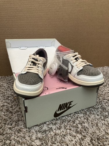 travis scotto NIKE Air Jordan 1 リバースモカ Check Out Travis Scott x Air Jordan 1 Low Reverse Mocha | eBay