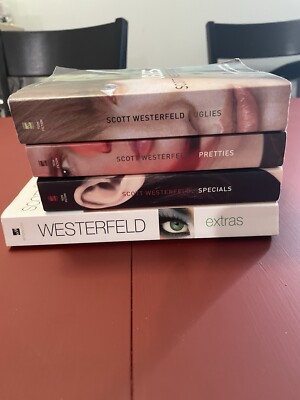 4 BOOK LOT Scott Westerfield Complete Series Uglies Pretties Specials Extras SET
