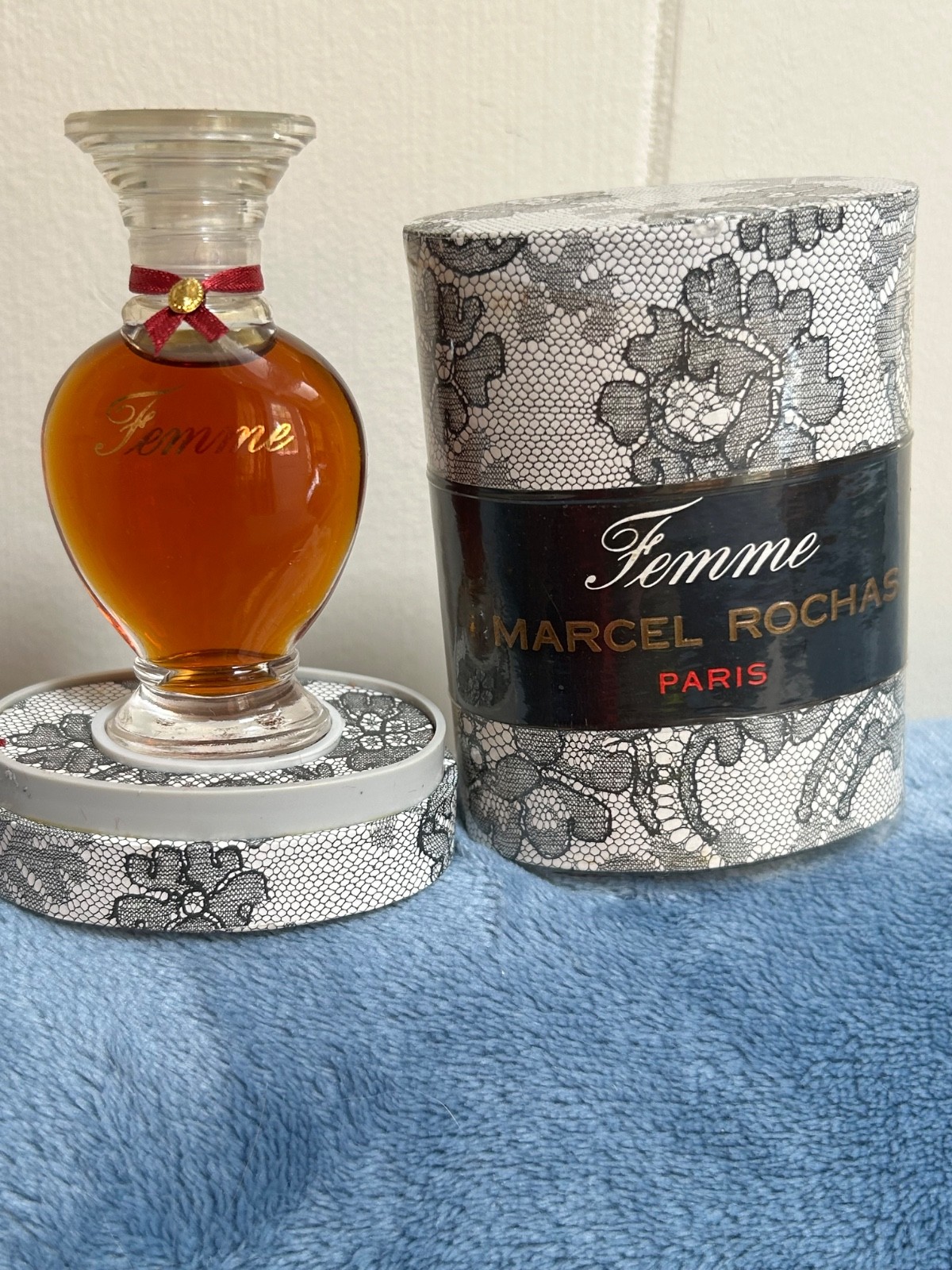 Femme Rochas Parfum De toilette ロシャス Femme Rochas Perfume | FragranceNet.com ®