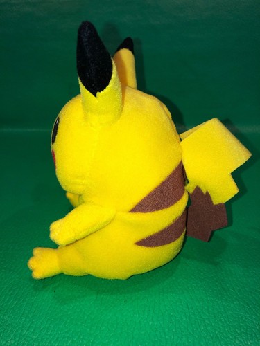 Pokemon Pikachu Plush Beanie Hasbro 1998 5-1/2” With Tag