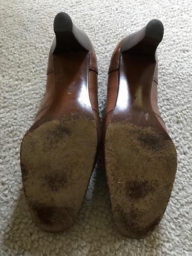 trafalgar vintage oxford Womens Shoe Pumps Tan Brown Leather 9 AA Narrow