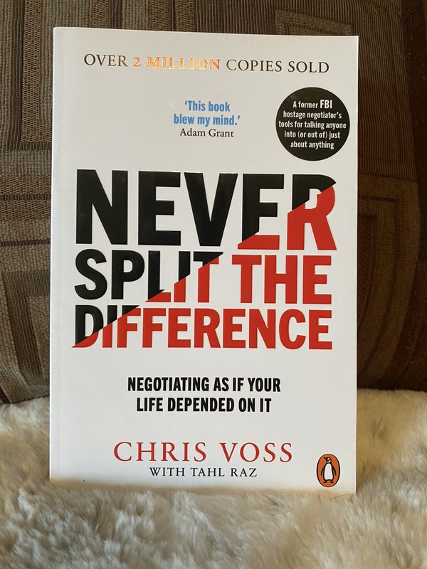 Never Split the Difference(Paperback)-ByChris Voss(NEW)English Free Shipping