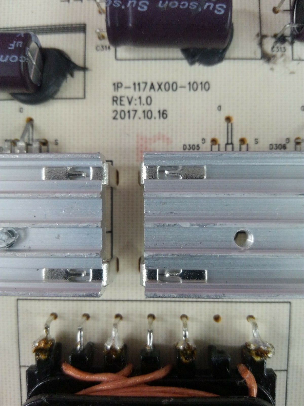 VIZIO D70-F3 0170CAR0JE01 1P-117AX00-1010 RUNTK0334FV MAIN, PWR, T-CON BOX13