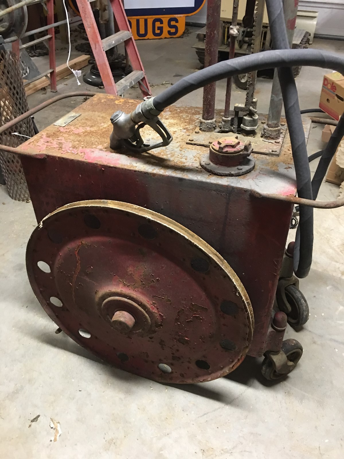 Vintage Rolling HIGH Wheel GAS CART Original PUMP Old Oil WILWAUKEE TANK WORKS
