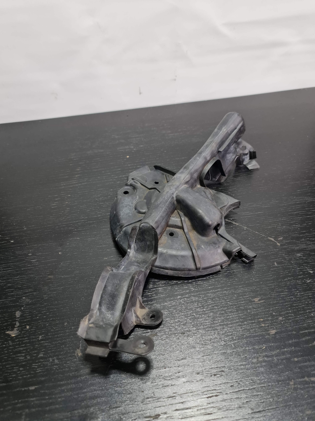 0 Bmw 2015-2020 51-76-8-066-661 51768066661 Left Engine Hood Sealing 8066661 image 2