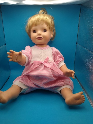 2000 Playmates Amazing Babies Interactive Doll 14