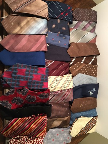 30 Vintage 1970’s Neck Ties Cutter Quilt Crafts Rockabilly