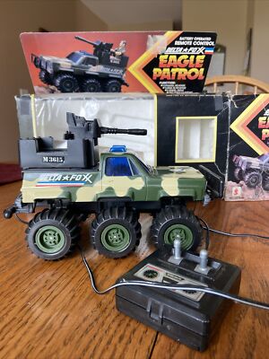 VINTAGE 1980 BATTERY OPERATED DELTA FOXX EAGLE PATROL JEEP RC REMOTE CONTROL TOY