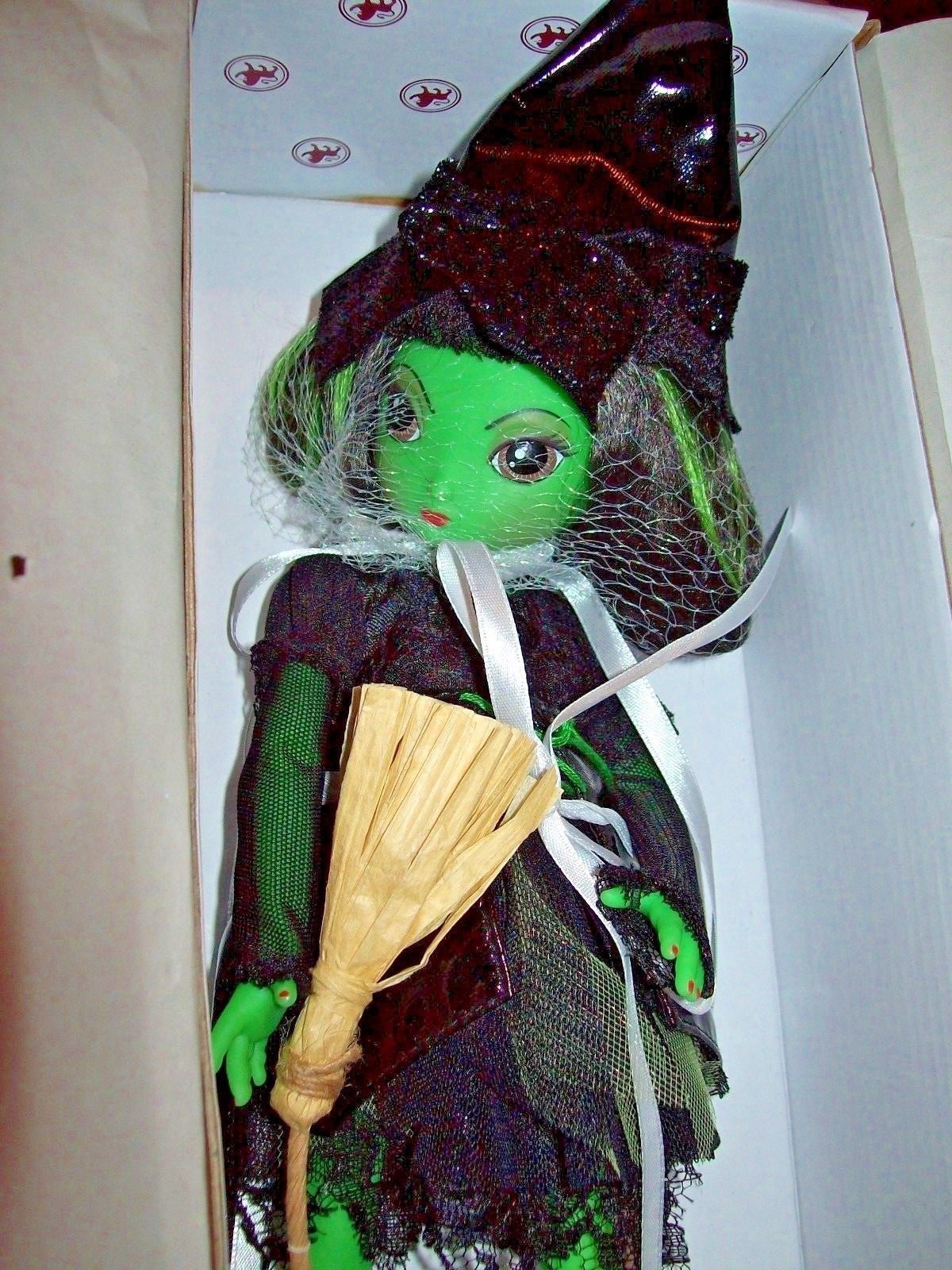 ASHTON DRAKE / JASMINE BECKET-GRIFFITH 