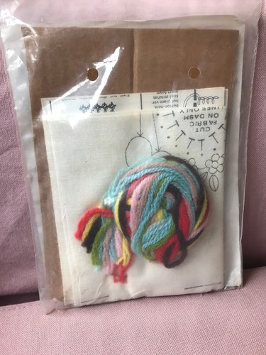 Vintage Natrurally Crewel Photo Frame Kit Kittens MIP Yarn Kits 5X7 #6210