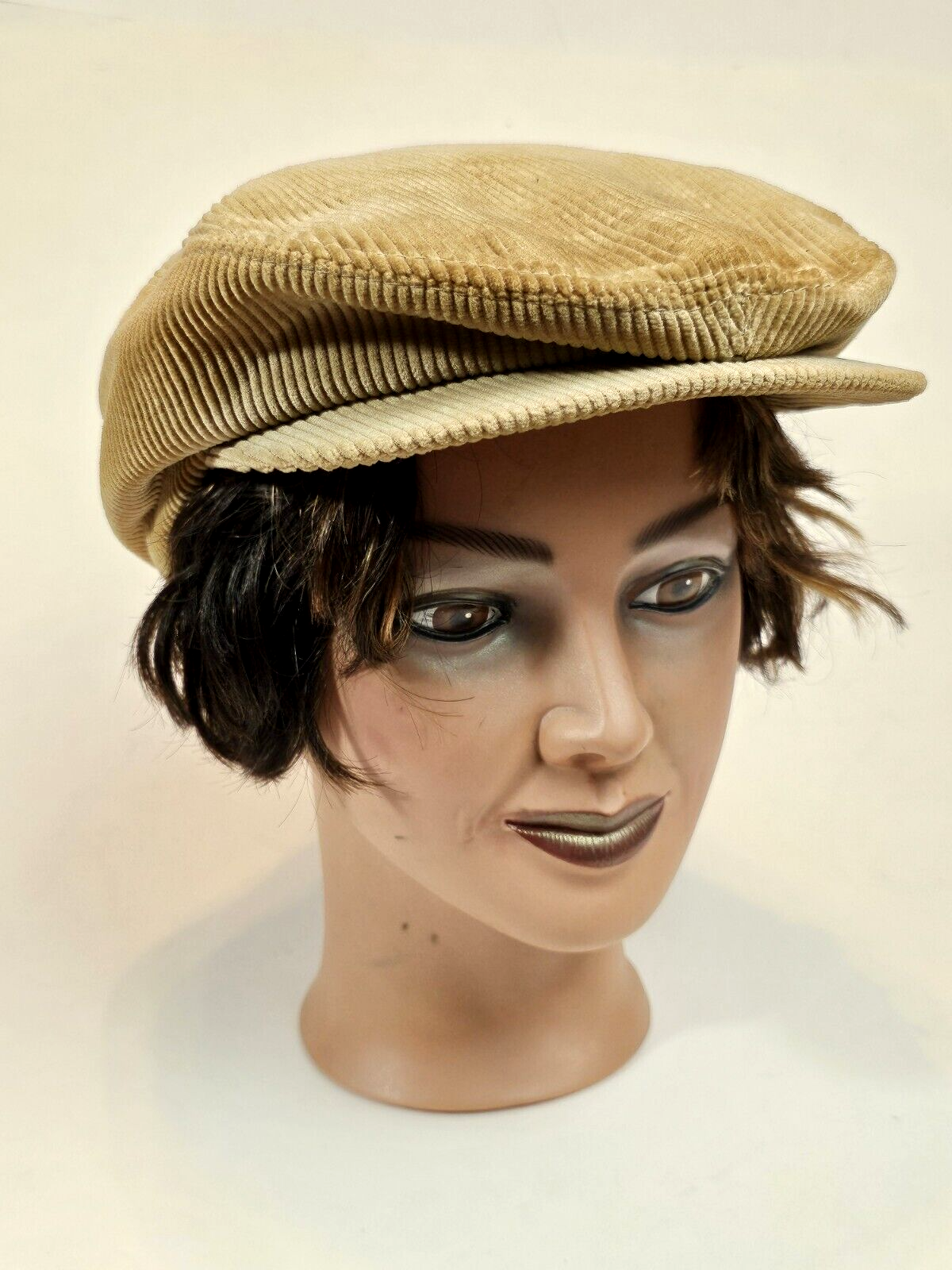 Vintage 1970 Dobbs Fifth Avenue Beige Corduroy Cotton Newsboy Cap