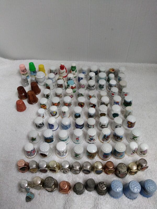PREOWNED Thimble Collection Lot of 111 BOOK Wooden Display  Souvenir Misc.