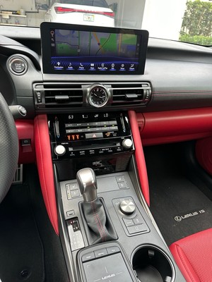 image 4 of interior
