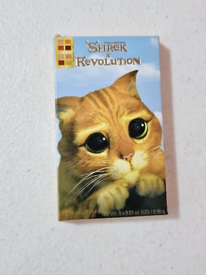 I Heart Revolution x Shrek Puss In Boots 8 Pan Eyeshadow Palette