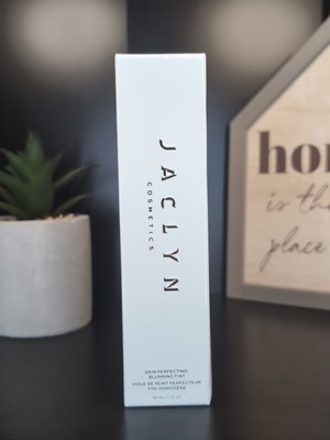 JACLYN COSMETICS Skin Perfecting Blurring Tint Smooths DEEP RICH 1 Oz Nib New