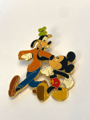DISNEY DLP MICKEY AND GOOFY FRIENDS PIN BADGE WALKING