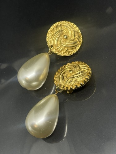 【VINTAGE HOLLYWOOD】VH Classic Pearl Earrings★送料・関税込 VINTAGE HOLLYWOOD】VH Classic Pearl Earrings☆送料・関税込