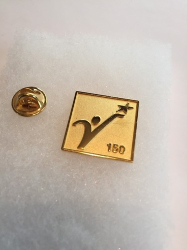 150 Pin Gold Reaching For Star, Service Excellence Pin, Volunteer Hour Pin
