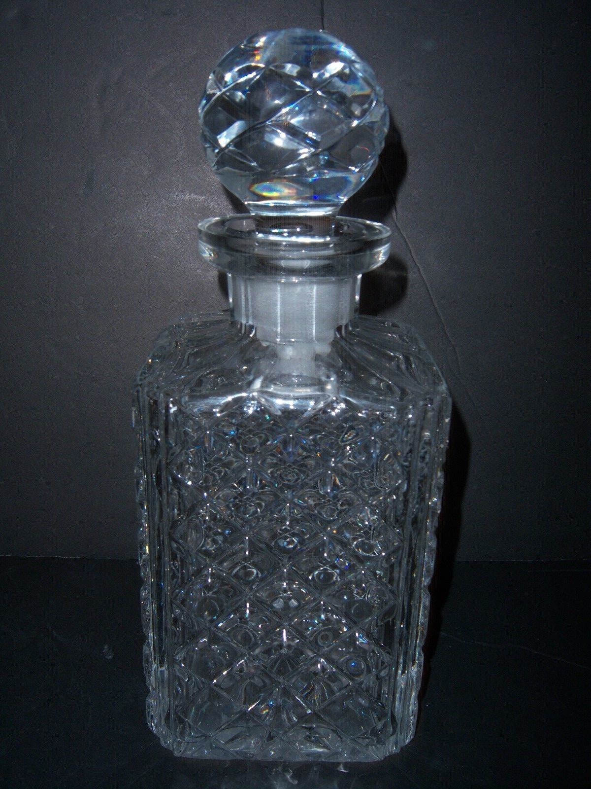 ..VINTAGE QUALITY CLEAR CRYSTAL DECANTER WITH CUT GLASS LARGE STOPPER