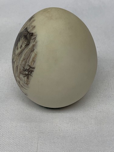 Wolves Etched On Egg Very Pretty