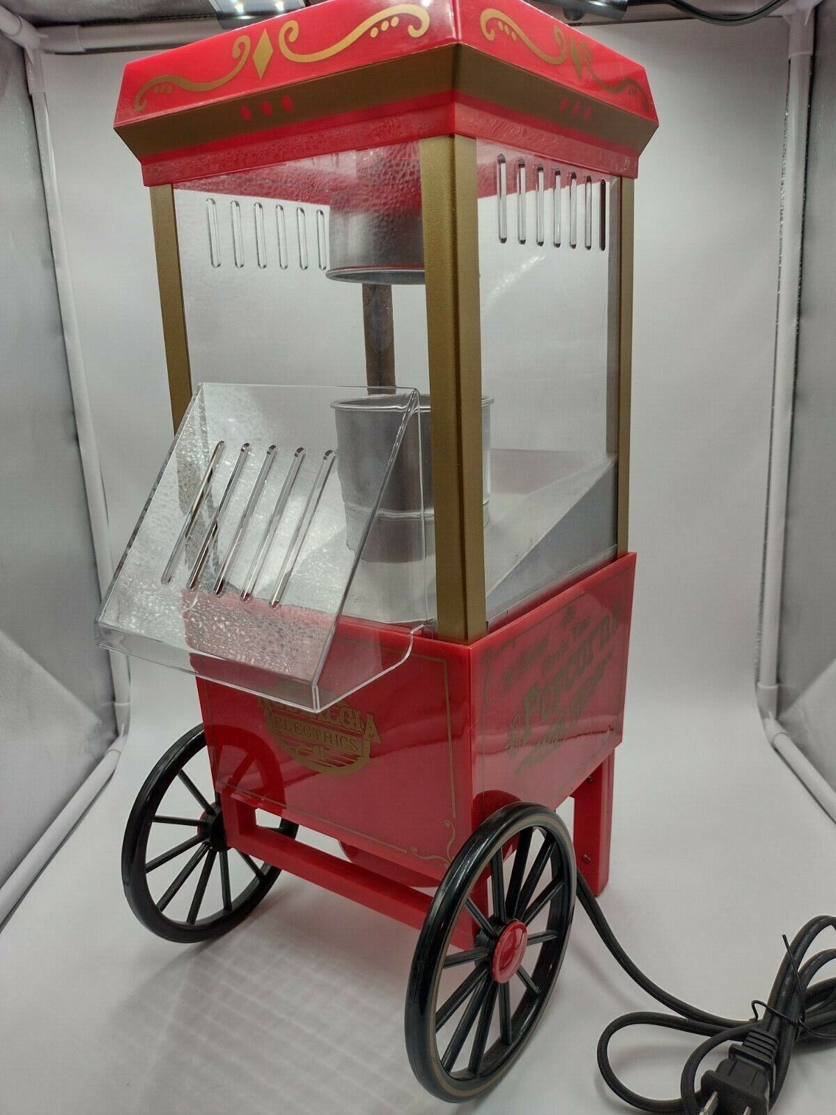 Nostalgia OFP501D Vintage Healthy Hot-Air Tabletop Popcorn Nostalgia OFP501D Vintage Healthy Hot-Air Tabletop Popcorn