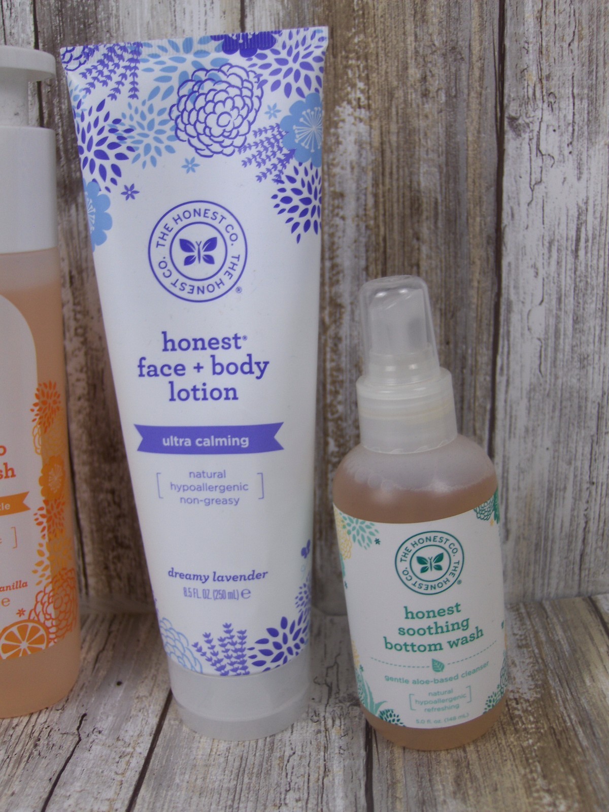 The Honest Co lot mixed body wash, face & body lotion, soothing bottom wash