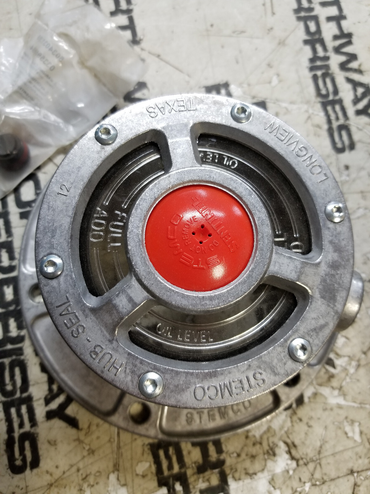 348-4009 STEMCO TRAILER HUB CAP - Picture 8 of 9