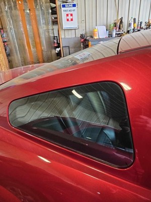 Used Right Quarter Glass fits: FORD MUSTANG Right 05 06 07 08 09