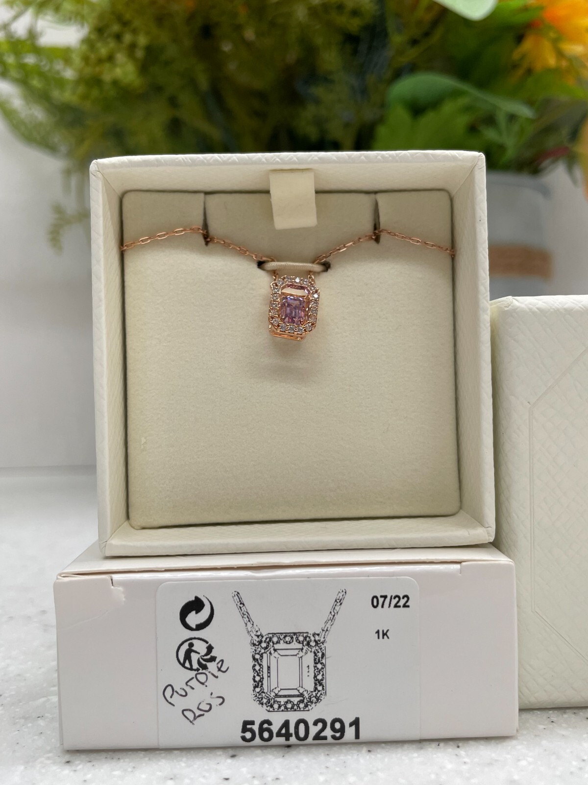 ‼️Victoria‼️【スワロフスキー】Millenia Amazon.com: Swarovski Millenia Watch, Blue Octagon Cut