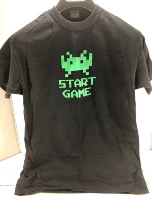 SPACE INVADERS T-SHIRT ~ Adult M ~ The Collectors Case Box (July 2016) ~ NWOT