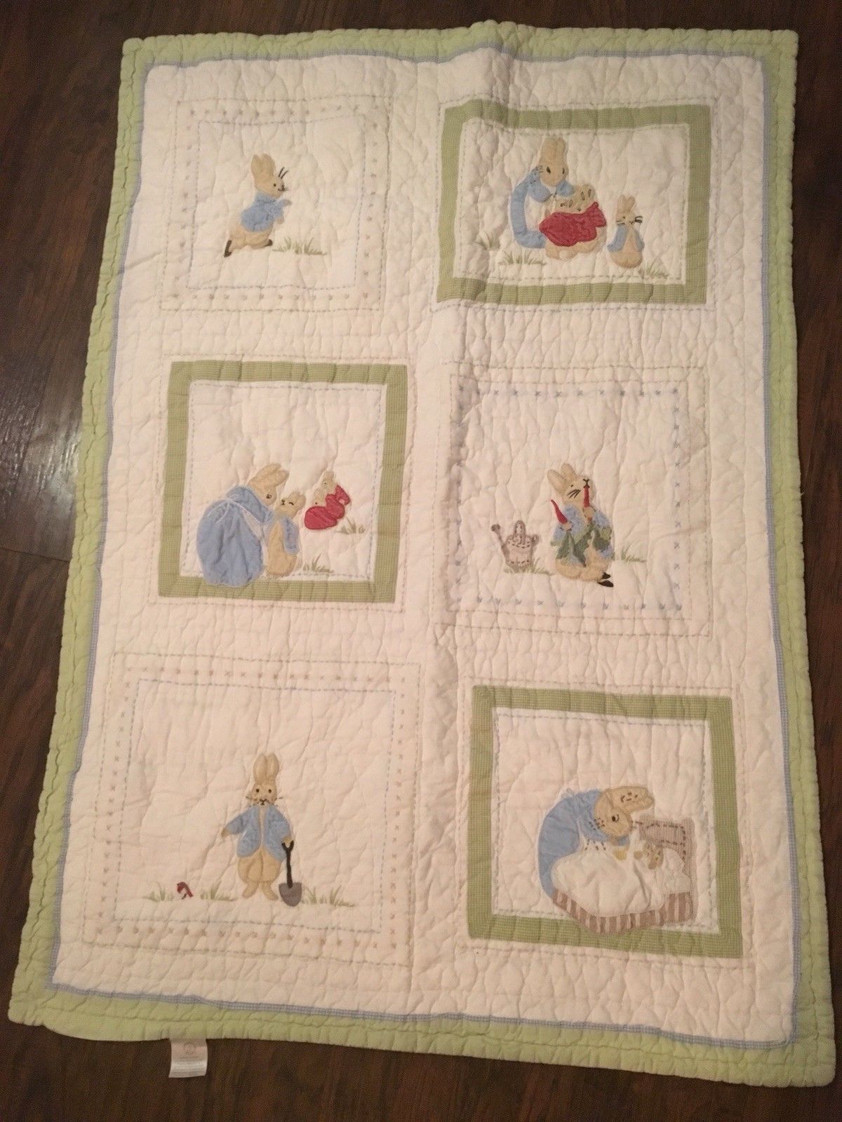 RARE Pottery Barn Peter Rabbit Beatrix Crib /Toddler Quilt Pre-owned Smoke Free