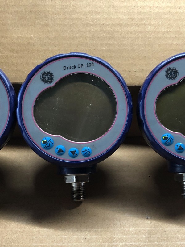 GE Druck DPI 104 Digital Pressure Gauge, 100 PSIG, 05V Output