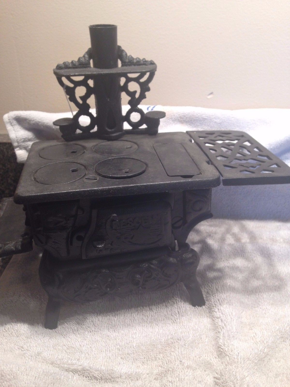 ANTIQUE CRESCENT CAST IRON WOOD STOVE - SALESMAN SAMPLE -TOY