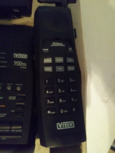 VTech (VT 9060i) Black 900 MHz Cordless Digital Answering System w/ Power Supply