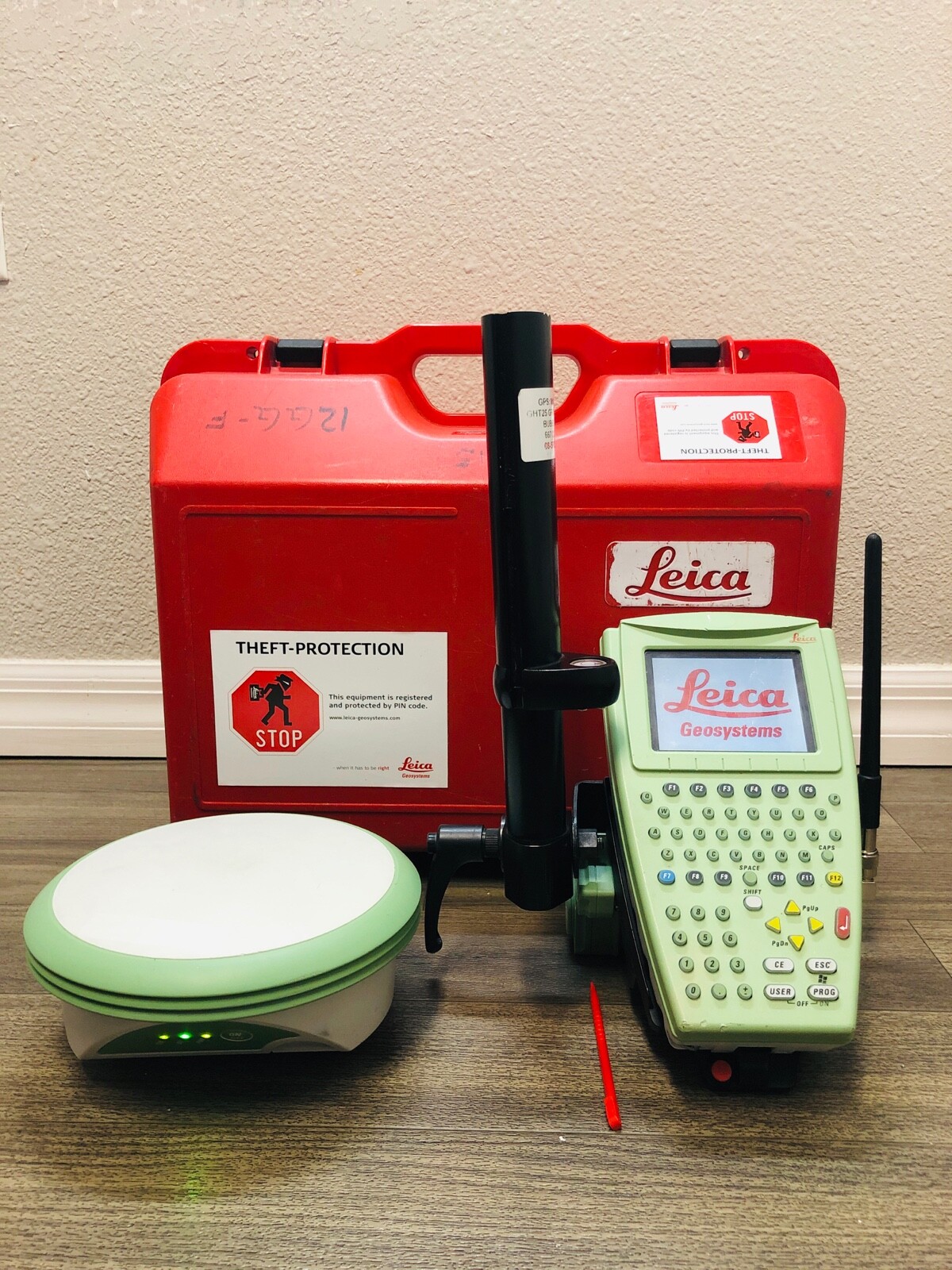 Leica ATX1230 GG SmartRover GPS GNSS GLONASS RTK with RX1250XC/GFU17