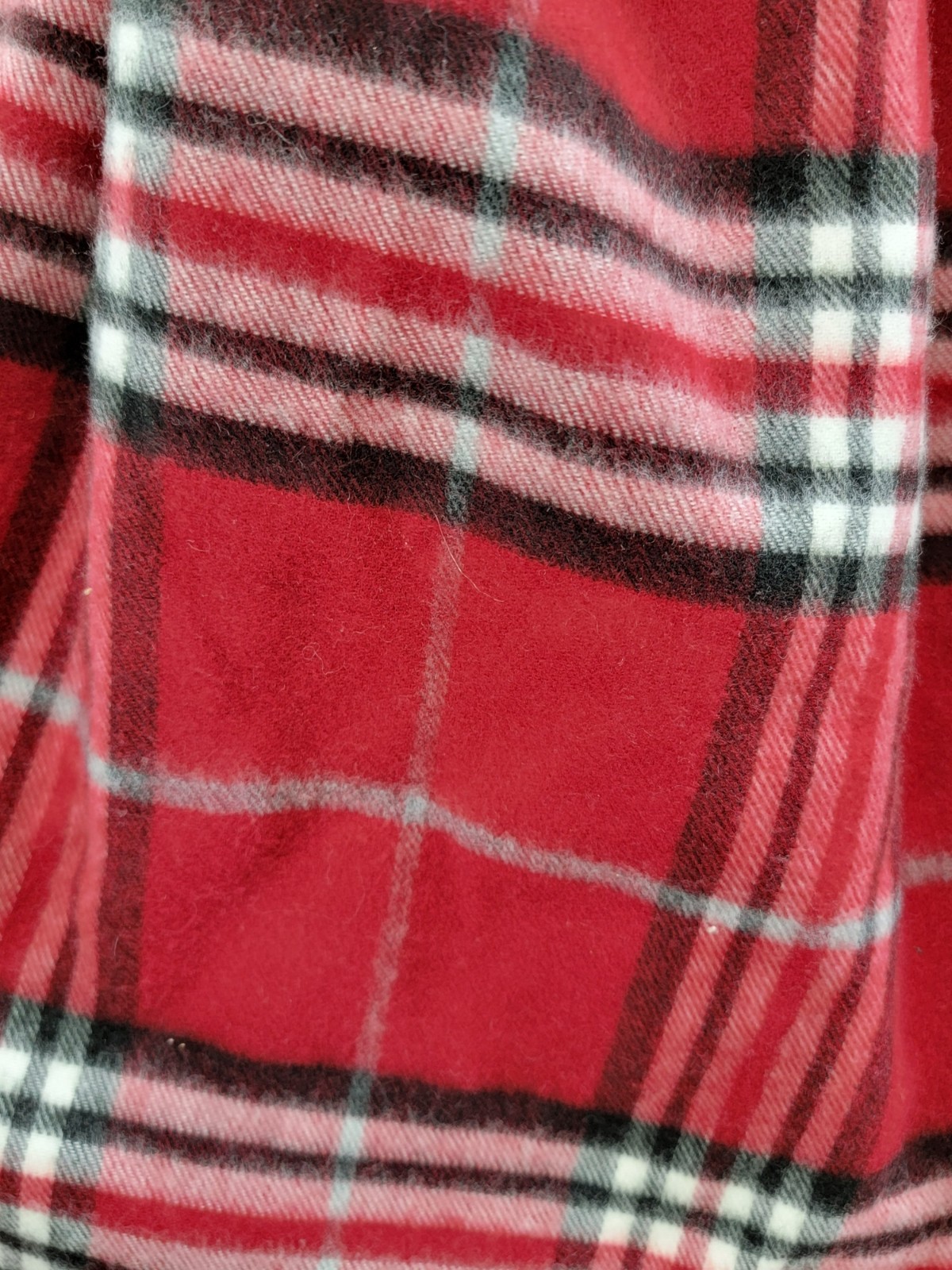 FRAAS Classic Plaid Cashmink Scarf Women's One Size True Red Fringe Edge - Picture 5 of 11