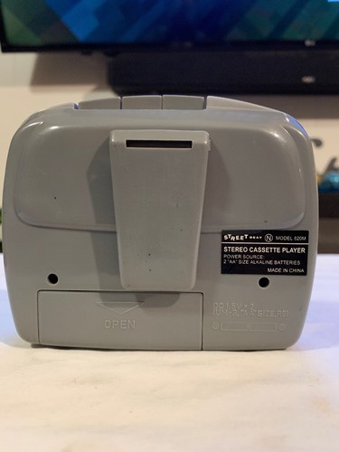 Street Beat Portable Stereo Cassette Player Walkman - Model 820M - Silver