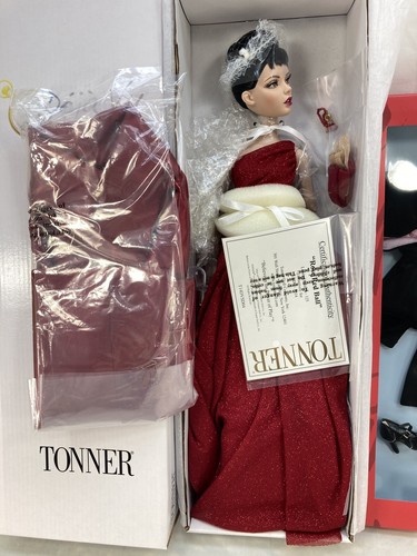 JUDY'S ROSE RED BALL DEJA VU TONNER DOLL 2014 w/EXTRA NRFB OUTFIT **ONLY 1 LEFT*