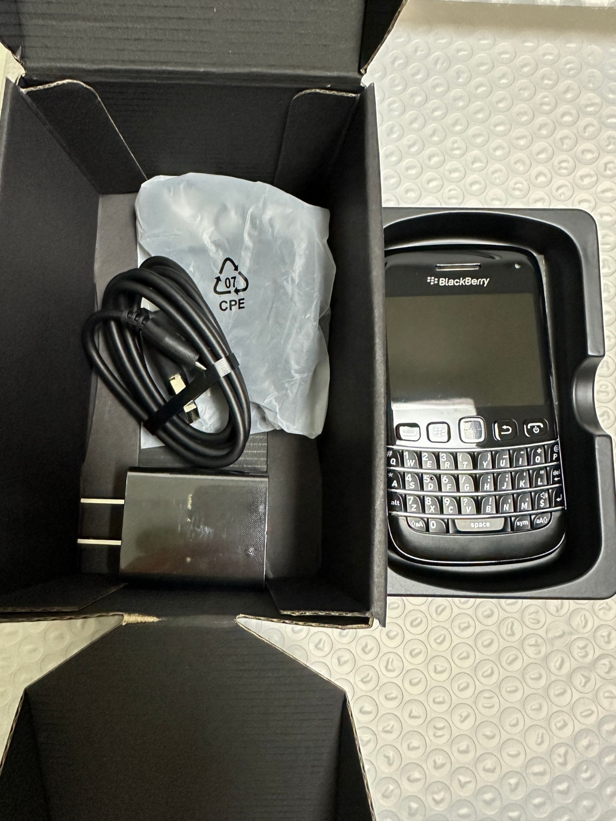 Unlocked Blackberry Bold 9790 Black GPS GSM 3G QWERTY Smartphone
