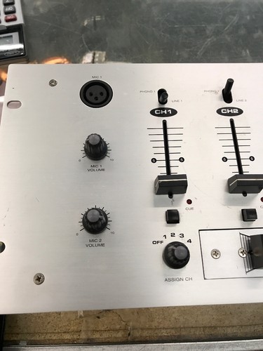 American Audio DX4 Professional Pre Amp Micer