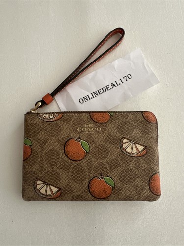 Coach CBB82 Corner Zip Wristlet In Signature Canvas With