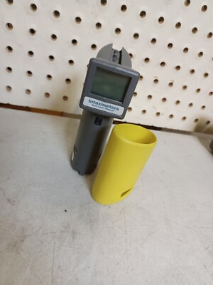 Alco-Sensor FST Intoximeters 066640 Portable Breathalyzer POWERS ON UNTESTED