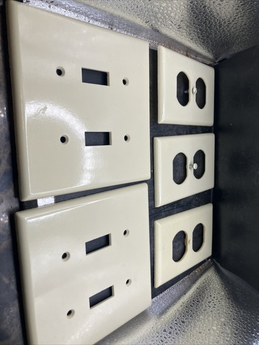 leviton 2- 2 switch covers, 2 outlet covers And 1 Eagle Outl
