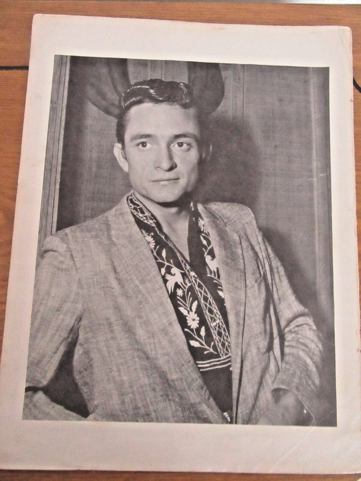 YOUR CHOICE - VINTAGE - JOHNNNY CASH, DON DEAL, THE COLLINS KIDS. Larry & Lorrie