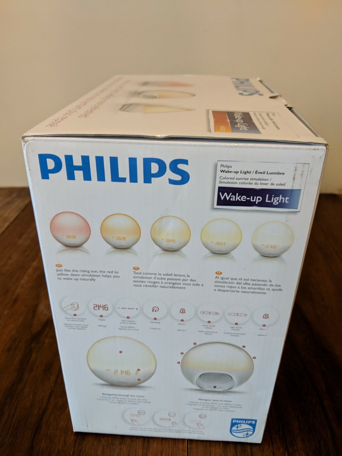 Philips HF3520/60 Wake-Up Light With Colored Sunrise Simulation - White  used