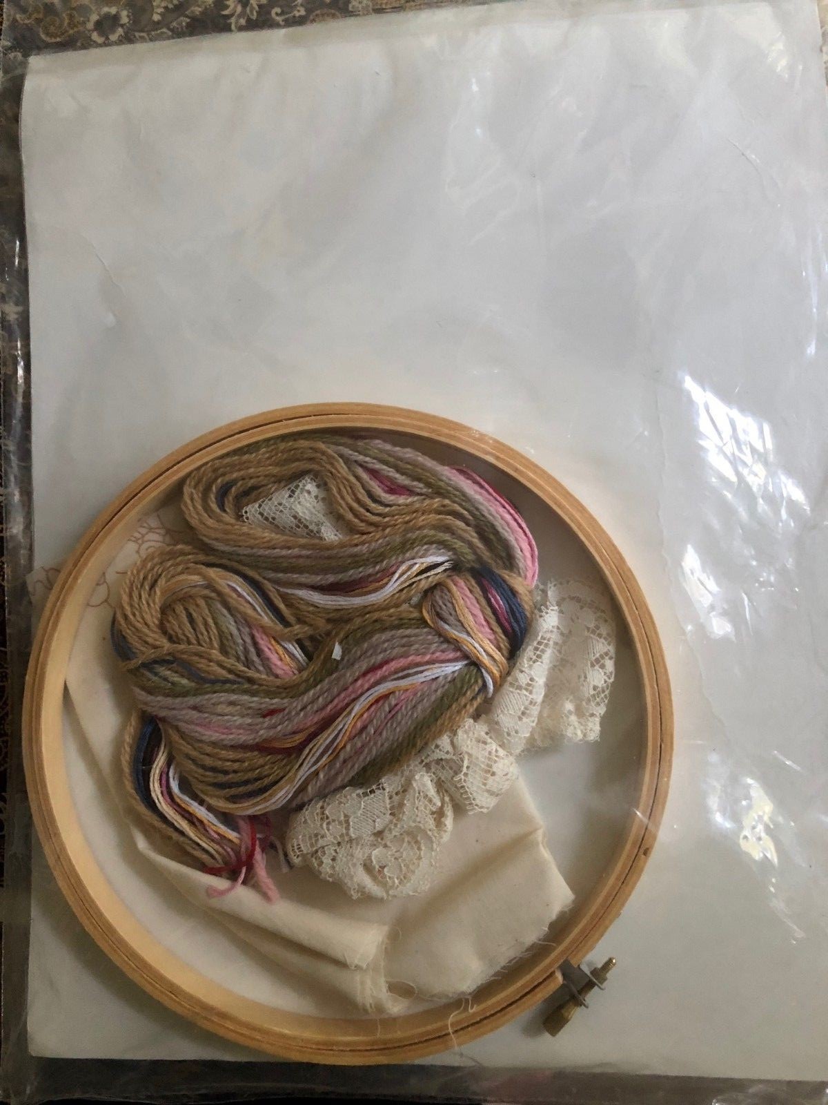 Something Special CREWEL Kit 40225 SWEET BEARS Finished Size 8