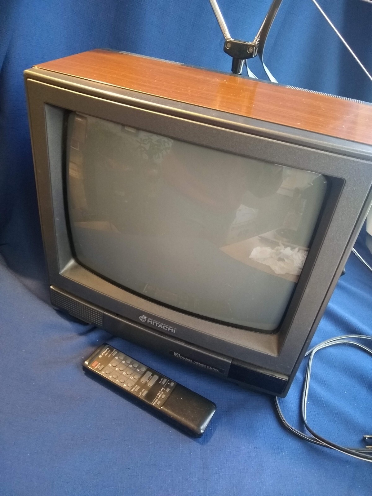 Vintage 1993 Hitachi TV Retro Gaming Model CT1394W Works 13 Vintage 1993 Hitachi TV Retro Gaming Model CT1394W Works 13