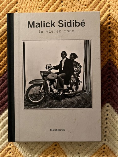 洋書 malick sidibe la vie en rose Amazon.com: Malick Sidibé: La Vie en Rose: 9788836617166
